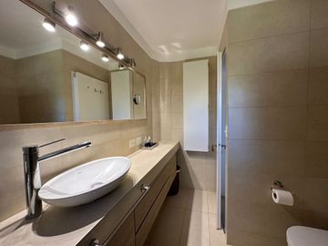 VENTA CASA 4 AMB LAS PRADERAS DE LUJAN APTO CRED