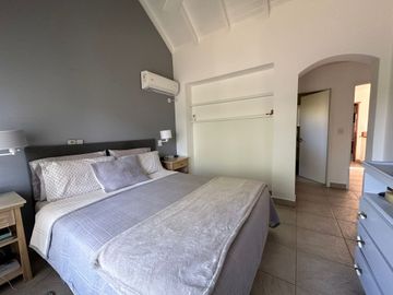 VENTA CASA 4 AMB LAS PRADERAS DE LUJAN APTO CRED