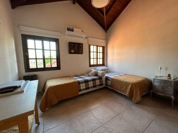 VENTA CASA 4 AMB LAS PRADERAS DE LUJAN APTO CRED