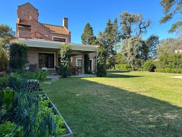 VENTA CASA 4 AMB LAS PRADERAS DE LUJAN APTO CRED