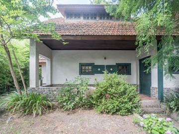CASA DE 7 AMBIENTES EN VENTA EN TIGRE CENTRO