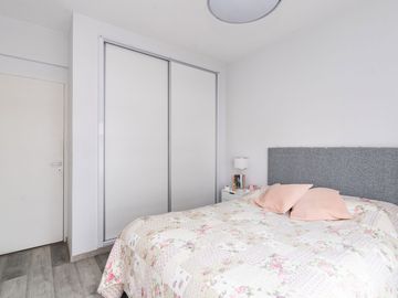 Venta-Villa del Parque Dto de 4 Amb. con cochera