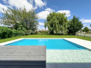 CASA EN VENTA 5 AMBIENTES EN FINCAS DEL ALBA