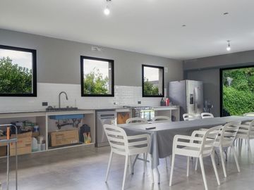CASA EN VENTA 5 AMBIENTES EN FINCAS DEL ALBA
