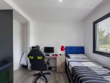 CASA EN VENTA 5 AMBIENTES EN FINCAS DEL ALBA