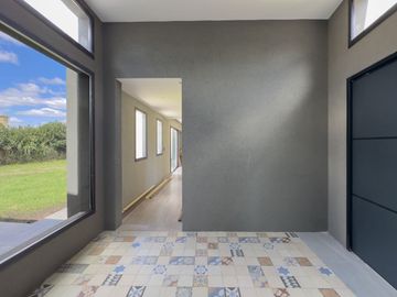 CASA EN VENTA 5 AMBIENTES EN FINCAS DEL ALBA