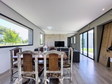 CASA EN VENTA 5 AMBIENTES EN FINCAS DEL ALBA