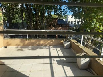 CASA 6 AMBIENTES EN VENTA MONTE GRANDE