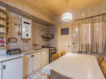 Venta  Departamento 4 ambientes Parque Chacabuco