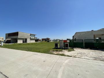 VENTA DE LOTE DE 600 M2 EN LARES DE CANNING