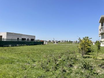 VENTA DE LOTE DE 600 M2 EN LARES DE CANNING