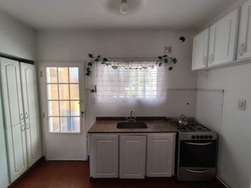 VENTA CASA 5 AMBIENTES C/COCHERA ITUZAINGO NORTE