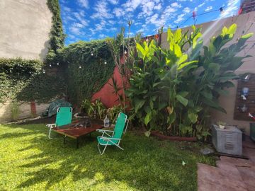 VENTA CASA 5 AMBIENTES C/COCHERA ITUZAINGO NORTE