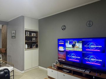 CASA EN VENTA 4 AMBIENTES BAJAS EXPENSAS