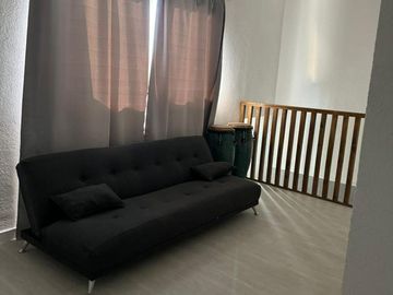 CASA EN VENTA 4 AMBIENTES BAJAS EXPENSAS