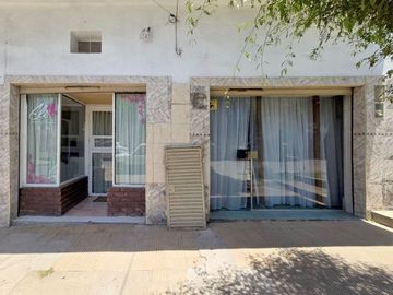 VENTA CASA LOCAL PASO DEL REY 3 AMBIENTES  CREDITO