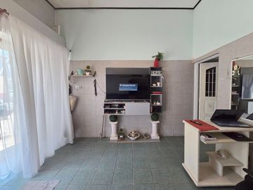 VENTA CASA LOCAL PASO DEL REY 3 AMBIENTES  CREDITO
