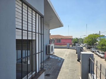 VENTA CASA LOCAL PASO DEL REY 3 AMBIENTES  CREDITO