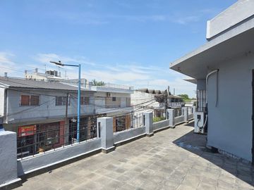 VENTA CASA LOCAL PASO DEL REY 3 AMBIENTES  CREDITO