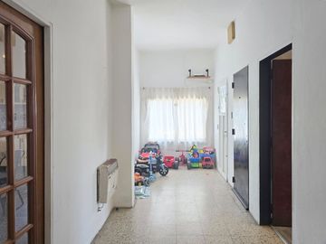 VENTA CASA LOCAL PASO DEL REY 3 AMBIENTES  CREDITO