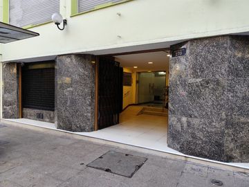 VENTA DE OFICINA EMPRESARIAL SECTOR SANTA LUCIA