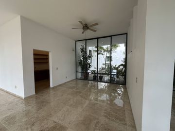 Residencia renta en condominio, colonia Jacarandas en Zapopan, Jal.