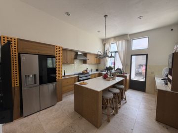Residencia renta en condominio, colonia Jacarandas en Zapopan, Jal.