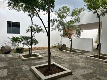 Residencia renta en condominio, colonia Jacarandas en Zapopan, Jal.