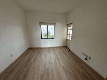 Residencia renta en condominio, colonia Jacarandas en Zapopan, Jal.