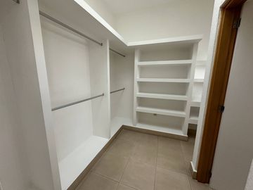 Residencia renta en condominio, colonia Jacarandas en Zapopan, Jal.