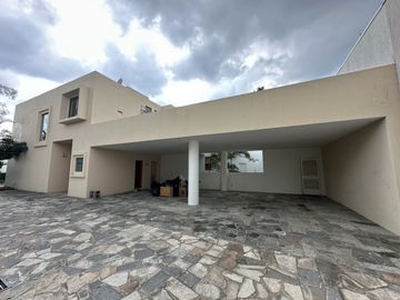 Residencia renta en condominio, colonia Jacarandas en Zapopan, Jal.