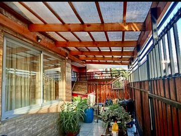 SE VENDE CASA  TOTALMENTE  AMPLIADA