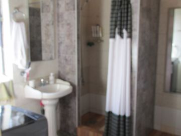 EXCLUSIVA PROPIEDAD DE 3 HECTÁREAS CON CASA Y RECURSO MINERO