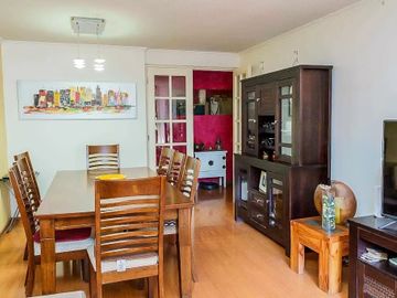 AMPLIO DEPARTAMENTO EN LAS CONDES, INCLUYE OFICINA PRIVADA