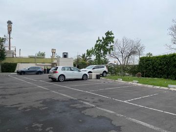 OPORTUNIDAD EN PEÑALOLÉN 4D 3B CON 2 ESTACIONAMIENTOS Y BO