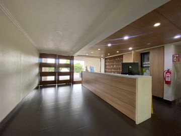 OPORTUNIDAD EN PEÑALOLÉN 4D 3B CON 2 ESTACIONAMIENTOS Y BO