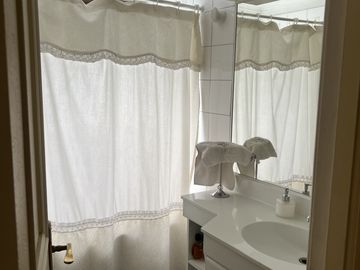EXCLUSIVO DEPARTAMENTO DUPLEX SECTOR EL GOLF UF 18000