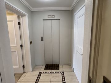 EXCLUSIVO DEPARTAMENTO DUPLEX SECTOR EL GOLF UF 18000