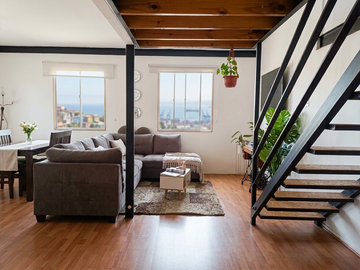 DÚPLEX DE AUTOR 2D CON VISTA A LA BAHÍA -  CERRO SANTO DGO