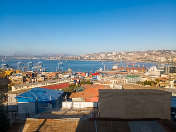 DÚPLEX DE AUTOR 2D CON VISTA A LA BAHÍA -  CERRO SANTO DGO