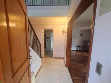 CASA DE 5 DORMITORIOS PEÑAFLOR