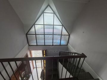 CASA DE 5 DORMITORIOS PEÑAFLOR