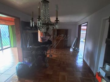 CASA DE 5 DORMITORIOS PEÑAFLOR