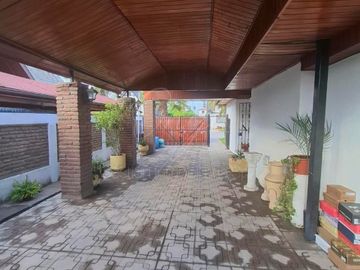 CASA DE 5 DORMITORIOS PEÑAFLOR