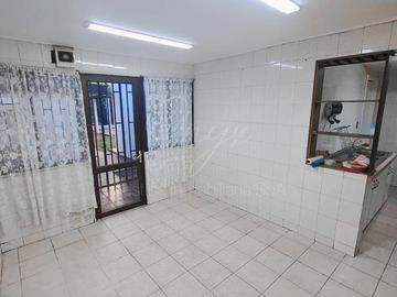CASA DE 5 DORMITORIOS PEÑAFLOR