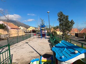 CASA EN VENTA ALTO MACUL 3D3B3EST PISCINA
