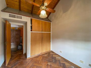 En venta CASA DE CATEGORÍA - 3 Dorm. + Garage- Rodríguez 300, Pichincha, Rosario