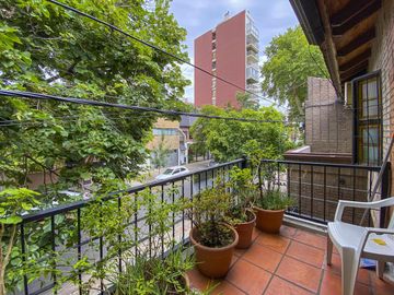 En venta CASA DE CATEGORÍA - 3 Dorm. + Garage- Rodríguez 300, Pichincha, Rosario