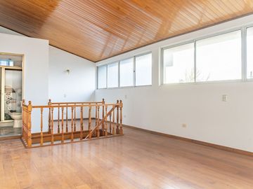 VENTA CASA 4 AMB  CON PATIO EN VILLA MADERO