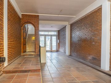 VENTA CASA 4 AMB  CON PATIO EN VILLA MADERO